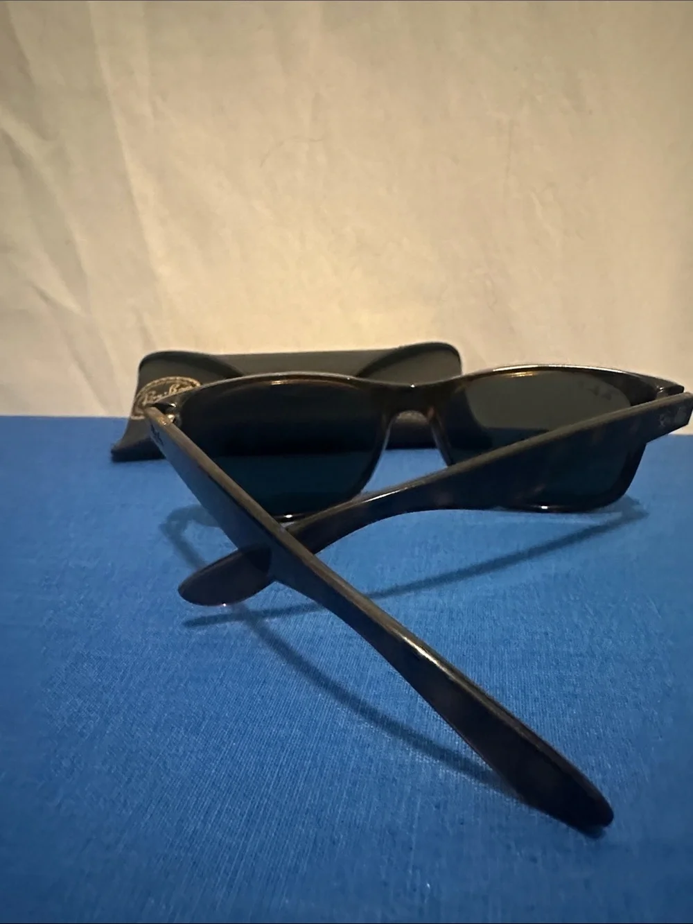 Ray-Ban New Wayfarer polarized blue gradient sunglasses, Authentic 💯 RB2132